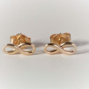 Tiffany and Co Infinity Earrings in 18K Rose Gold, new, never worn